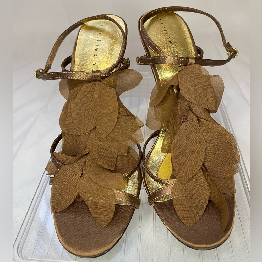 Martinez Valero heels